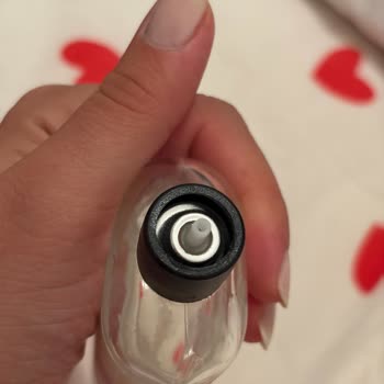 Mad Parfüm Şişesinde Hatalı Pompa Mekanizması Nedeniyle Değişim Talebi