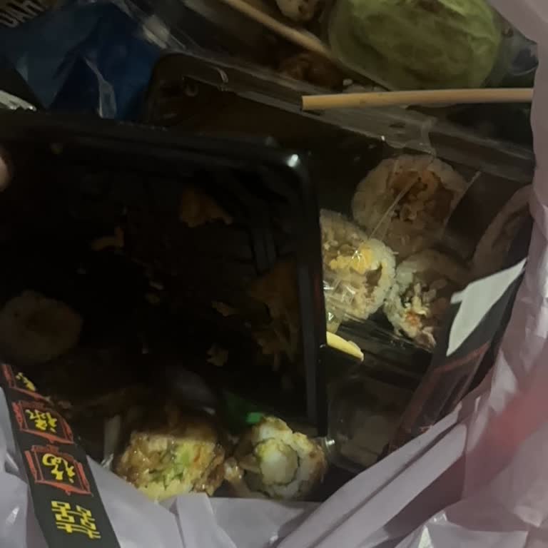 Sushi GO Restoranından Gelen Kötü Koku Ve Hijyen Sorunu İçin İade Talebi