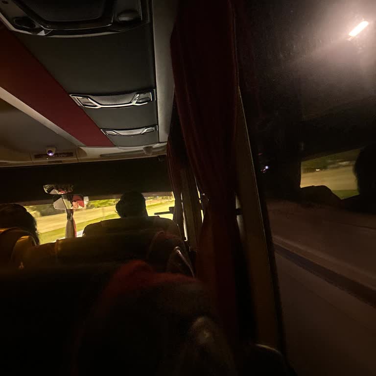 Gece Otobüsünde Aşırı Soğuk Klima Ve Gürültülü Şoför Rahatsızlık Oluşturuyor