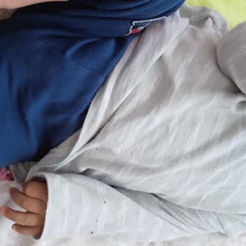 Bebek Kazak Setinde Delik Ve Aşırı Tüylenme, Testten Geçti Etiketi Yanıltıcı