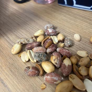 SimBAt Markalı Tuzlu Fıstıkta Küflü Ve Yanık Parçalar Bulunması Aflatoksin Riski Yaratıyor