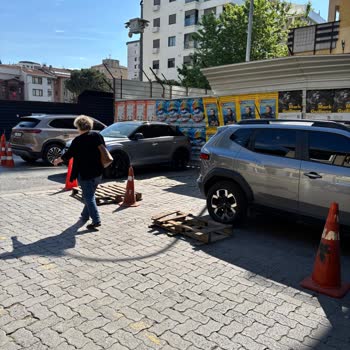 Kadıköy Belediyesi Olay Yerine Gelen Olmadı Ve Herhangi Bir İşlem Yapılmadı