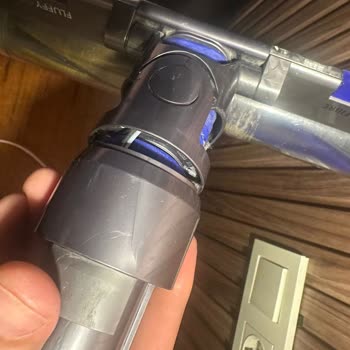 Dyson V15 Bağlantı Parçası Kırılması Kullanıcı Hatası Olarak Yanlış Değerlendirildi
