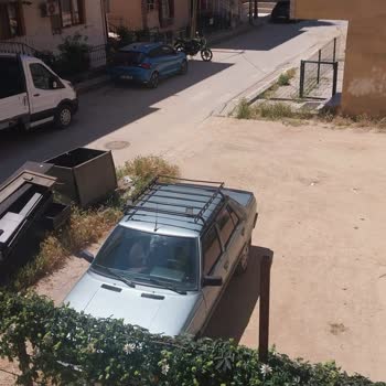 Orta Mahalle Spor Caddesi’nde Çöp Toplanmaması Sağlık Ve Hijyen Sorunlarına Yol Açıyor