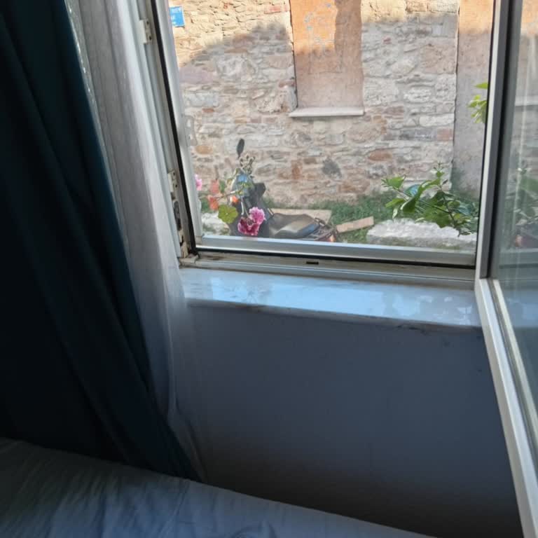 Obilet Ve Alada Garden Otel’de Teraslı Çatı Katı Oda Aldığıma Rağmen Yanıltıcı Oda Verildi