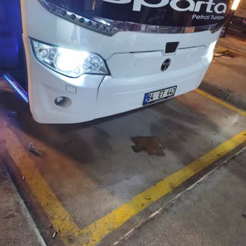 Eksik Camlı Otobüs Ve 1,5 Saat Gecikme Sonucu 570 TL Taksi Ücreti
