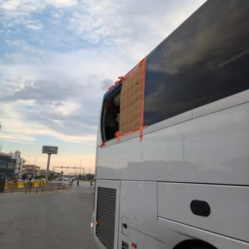 Eksik Camlı Otobüs Ve 1,5 Saat Gecikme Sonucu 570 TL Taksi Ücreti