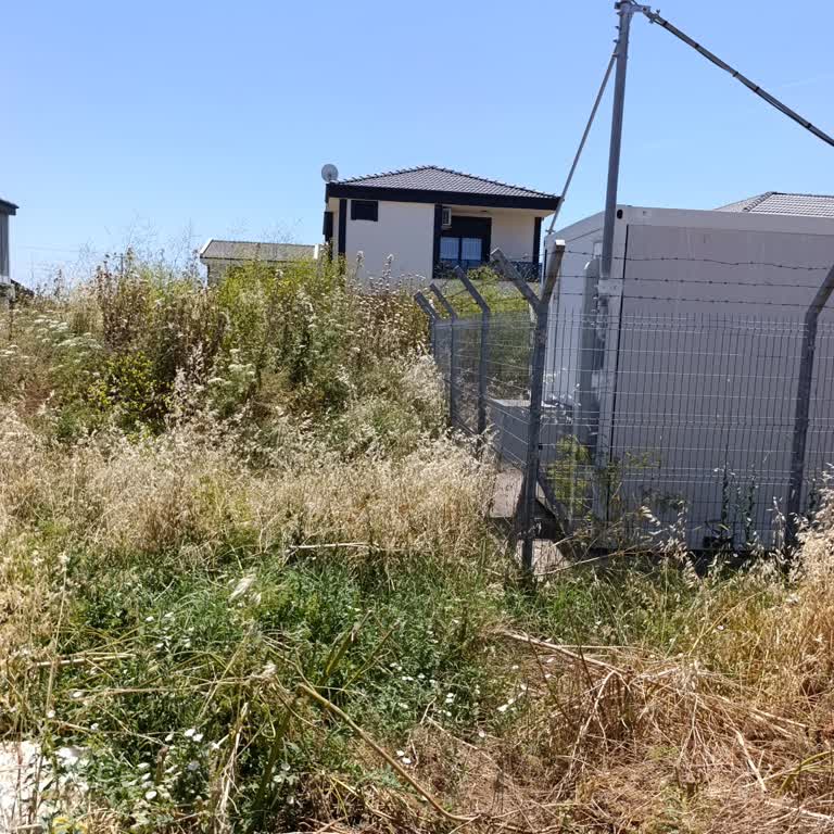 Ayvalık Baz İstasyonu Çevresindeki Kuru Ot Yangın Riski İhmale Alındı