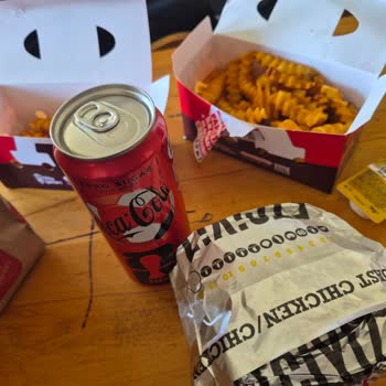 Arby's Siparişinde Eksik Soğan Halkası Ve Yanlış Sos Gönderimi