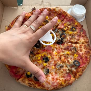 Orta Boy Pizza Ücreti İçin Küçük Pizza Gönderildi, İade Talebi