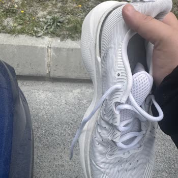 Solicito Cambio De Mis Zapatillas Under Armour Con Suela Dañada