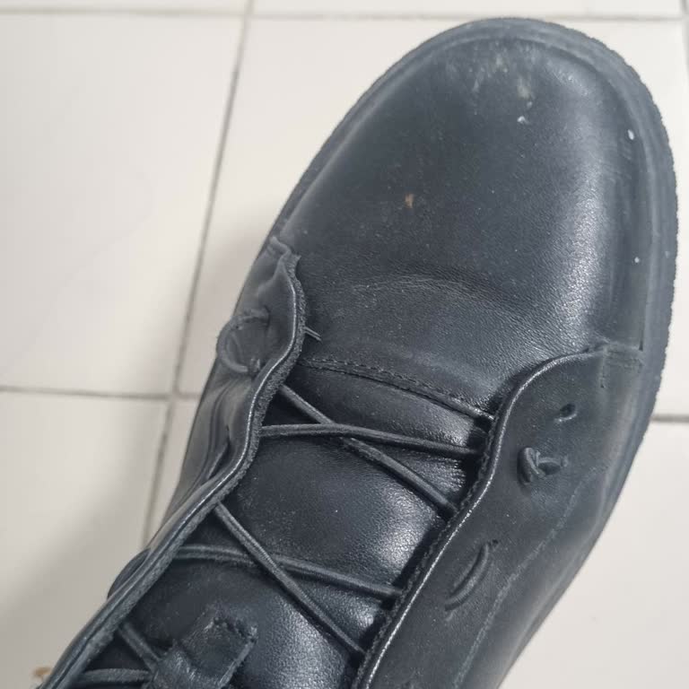 Ayakkabının Sabit Lastikli Bağcık Bölümünün Kısa Sürede Aşınması Ve Garanti Red Kararı