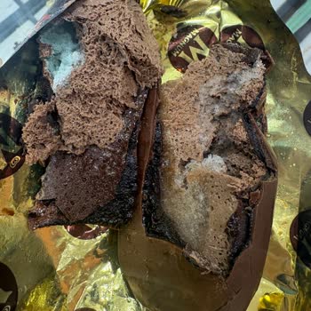 Magnum Double Çikolata Dondurmasında Küf Görüntüsü Ve Sağlık Endişesi
