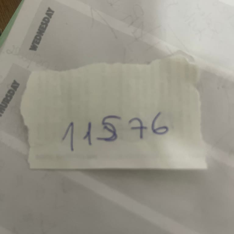 Yaka Delikli Tişörtüm Ve Mağaza Personelinin Saygısız Davranışı