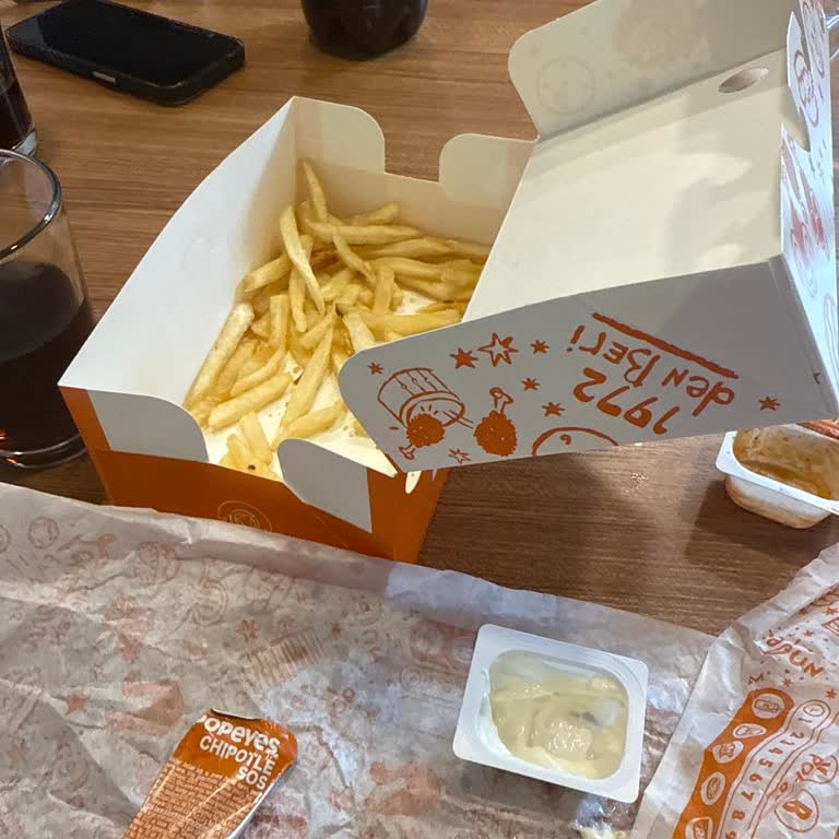 Eksik Popeyes Menüsü Ve Yanlış Patates Gönderimi