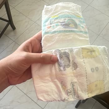İki Paketteki Bezler Farklı, Mavi Koruma Bandı Yok Bebek Sağlığı Endişesi Ve Değişim Talebi
