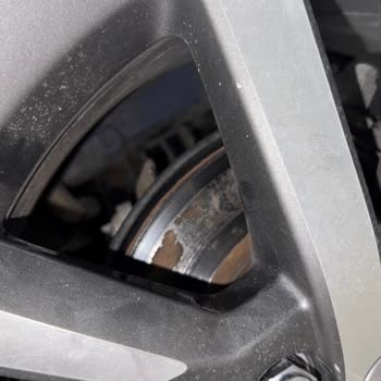 Yeni Honda Civic’te 27.000 Km’de Şiddetli Paslanma Ve Fren Disk Aşınması