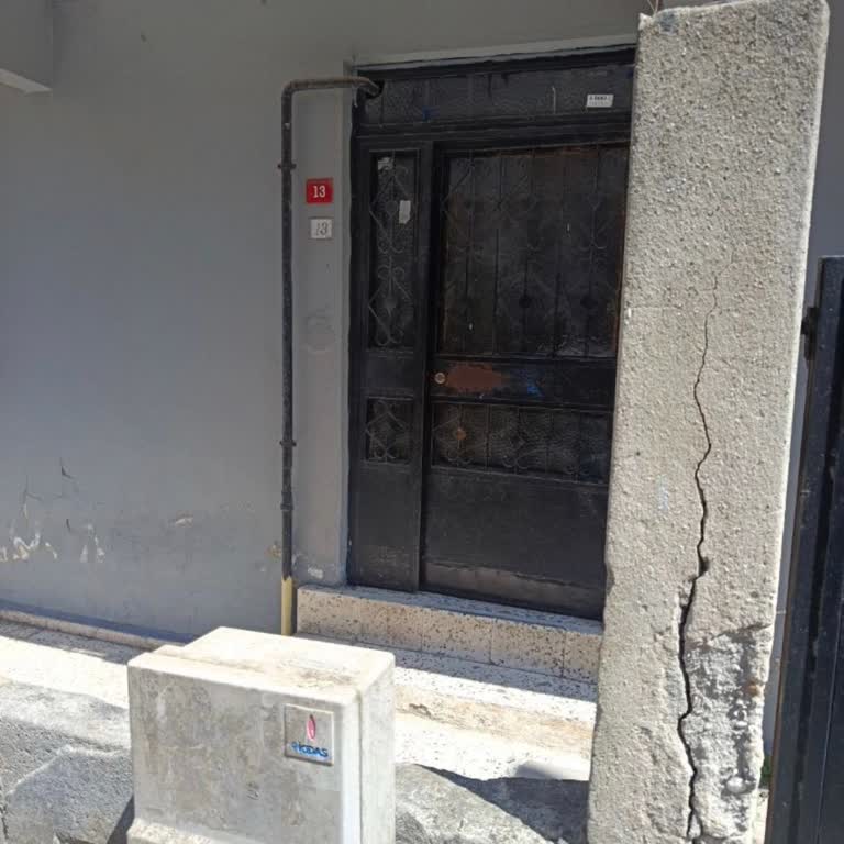 Aras Kargo Yanlış Kapı Fotoğrafı Yükledi, Teslimat Bekliyorum