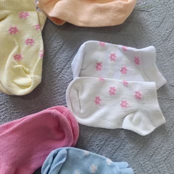 Desen Uyumsuzluğu Olan Çocuk Çorap Seti Ve Fişsiz Değişim Reddi