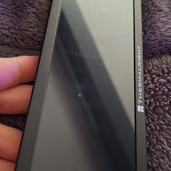 Stickerı Çıkarılmış Ve Çiziklerle Gelen LCD Ekran İçin Değişim Talebi