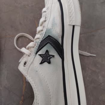 Converse Ayakkabım Yağmura Maruz Kaldıktan Sonra Boya Akması Kullanıcı Hatası Olarak Reddedildi