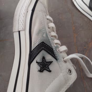 Converse Ayakkabım Yağmura Maruz Kaldıktan Sonra Boya Akması Kullanıcı Hatası Olarak Reddedildi