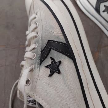 Converse Ayakkabım Yağmura Maruz Kaldıktan Sonra Boya Akması Kullanıcı Hatası Olarak Reddedildi