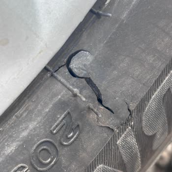 Satın Alınan Bridgestone Lastiğin Yanak Yırtığı İçin Garanti Kapsamında Ücretsiz Değişim Talebi