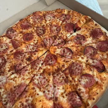Domino's Pizza Sarımsaklı Sos Ve Peynir Olmadan Gelen Pizza, Yardımsız Müşteri Temsilcisi