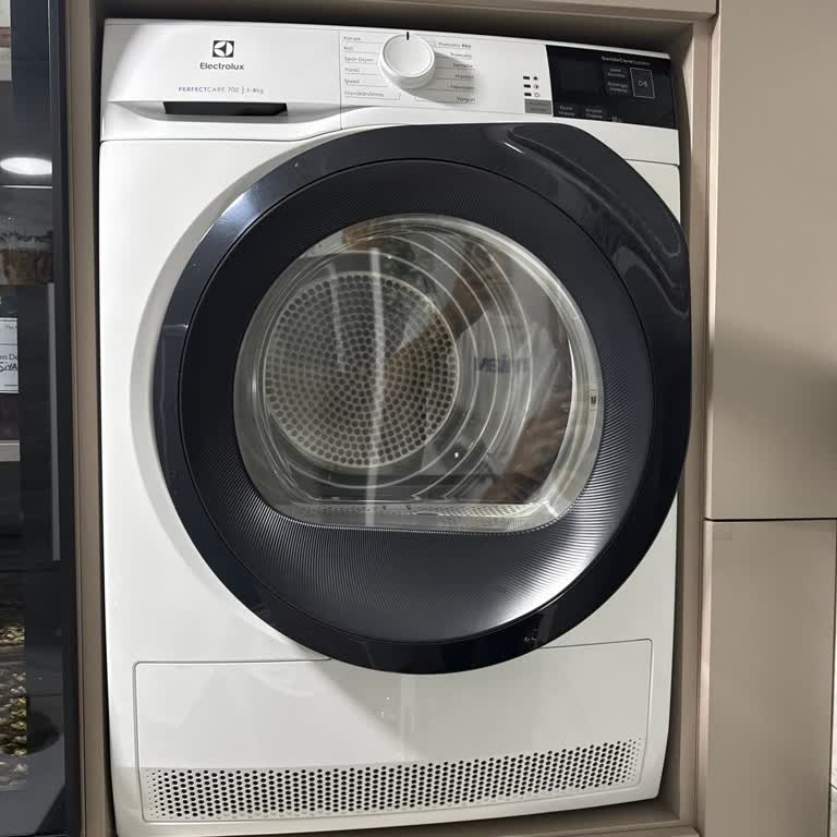 Electrolux Kurutma Makinesi Çamaşırları Deldi, Servis Çözüm Sunmadı