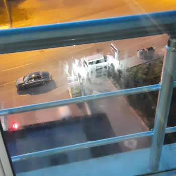 Cam Balkon İç Kısmı Sürekli Buharlaşıyor Ücretsiz Değişim Talebi