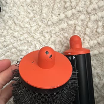Dyson Airwrap Cihazının Dış Yüzeyindeki Soyulma Sorunu Ve Ücretsiz Parça Değişimi Talebi