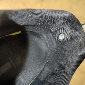 Reebok Ayakkabımda Topuk Yırtılması Ve Mağazadan Ret Cevabı