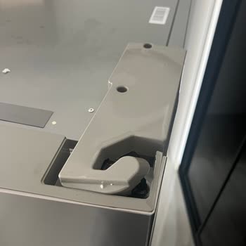 Fabrika Çıkışlı Defolu Buzdolabının Ücretsiz Değişimi Gerekiyor