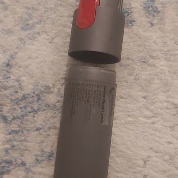 Dyson Süpürge Uç Borusundaki Üretim Hatası Ve Ücretsiz Garanti Değişim Talebi