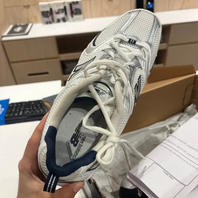 Kullanılmış Ve Kötü Kokulu New Balance Ayakkabı Teslimatı Ve Sorunlu Değişim Süreci