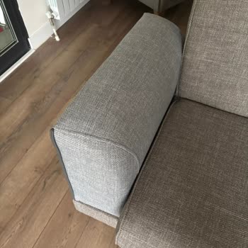 Divan Ev Koltuk Takımında Renk Uyumsuzluğu, Montaj Hatası Ve Müşteri Hizmetleri Yetersiz