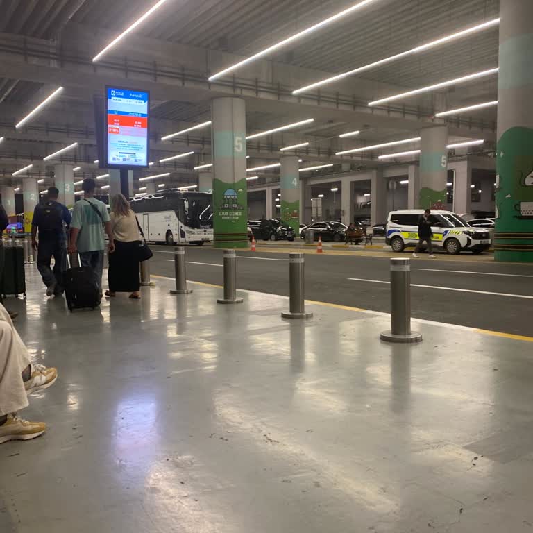 Havaist Şoförünün Kaba Üslubu Ve Uzun Bekleme Süresi