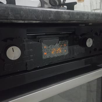 Kumtel Ankastre Fırın Cam Patlaması Ve Ücretsiz Değişim Talebi