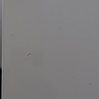 İstikbal Rustik Takımında Vitrin Yok, Dolap Kırık Ve Çözüm Bekleniyor