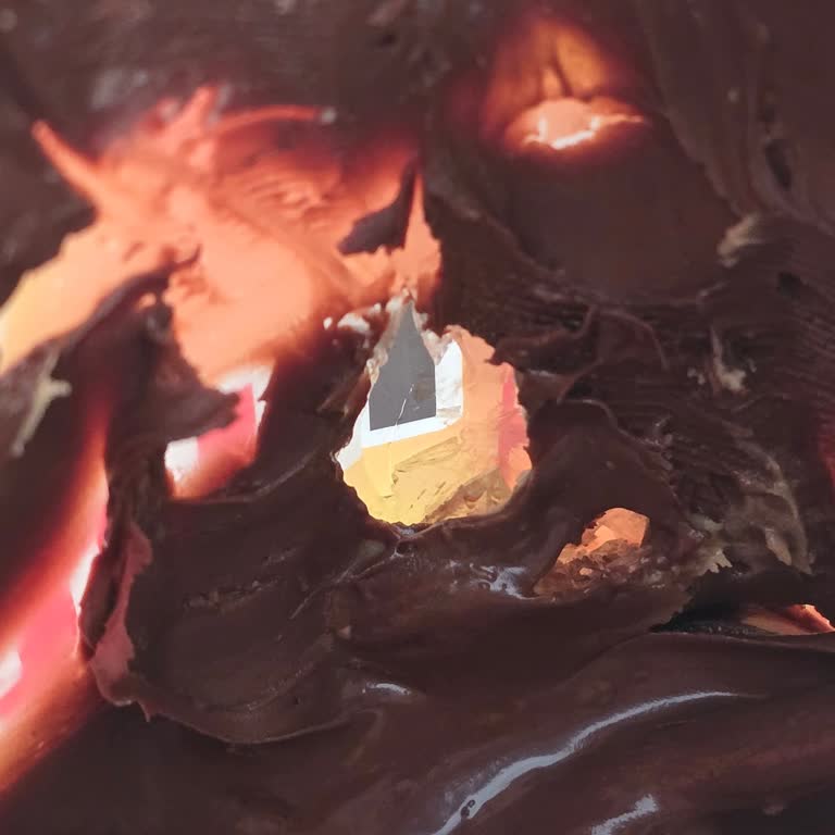 Nutella Kavanozunda Gizli Cam Kırığı Çocukları Tehlikeye Attı