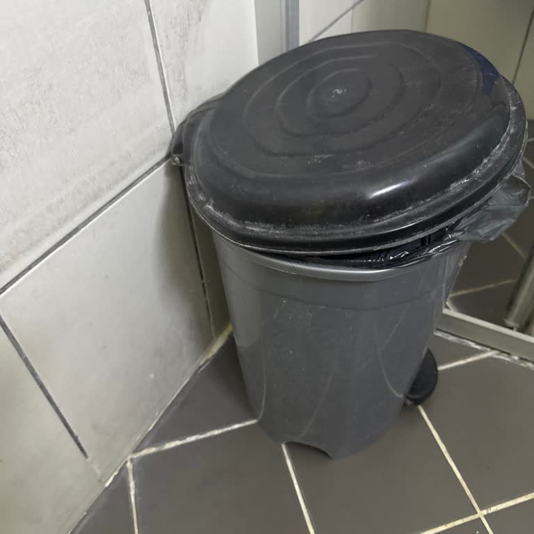 Hematoloji Servisinde Hijyen Eksikliği Ve Çarşaf Değişiminde Uzun Bekleme