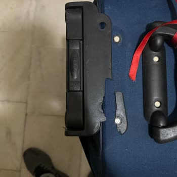 Erzurum’da Çekme Aparatı Kırılan Valiz İçin Sunexpress Yardımcı Olmadı