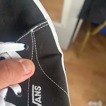Vans Ayakkabının Yanlarından Açılması Ve İade Reddi
