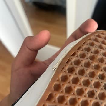 Vans Ayakkabının Yanlarından Açılması Ve İade Reddi