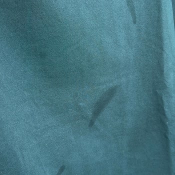 Aqua Blue Parfüm 8 Saat Kalıcılık Sözü Boş, Kıyafetleri Lekeliyor
