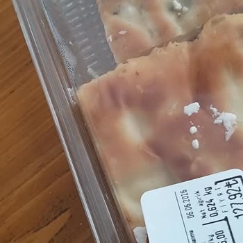 Eskişehir XL Gross Market'te Küflü Börek Satışı Ve Gıda Güvenliği İhlali