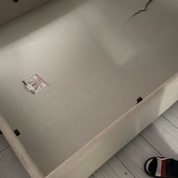 Geciken Teslimat Sonrası Kırık Ve Yırtık Baza, Mağaza Cevapsız