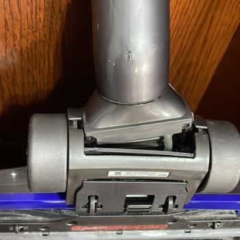 Dyson Süpürge Başlığı Kırıldı, Garanti Kapsamında Yedek Parça Temin Edilemiyor