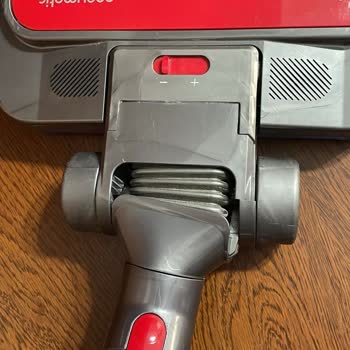 Dyson Süpürge Başlığı Kırıldı, Garanti Kapsamında Yedek Parça Temin Edilemiyor